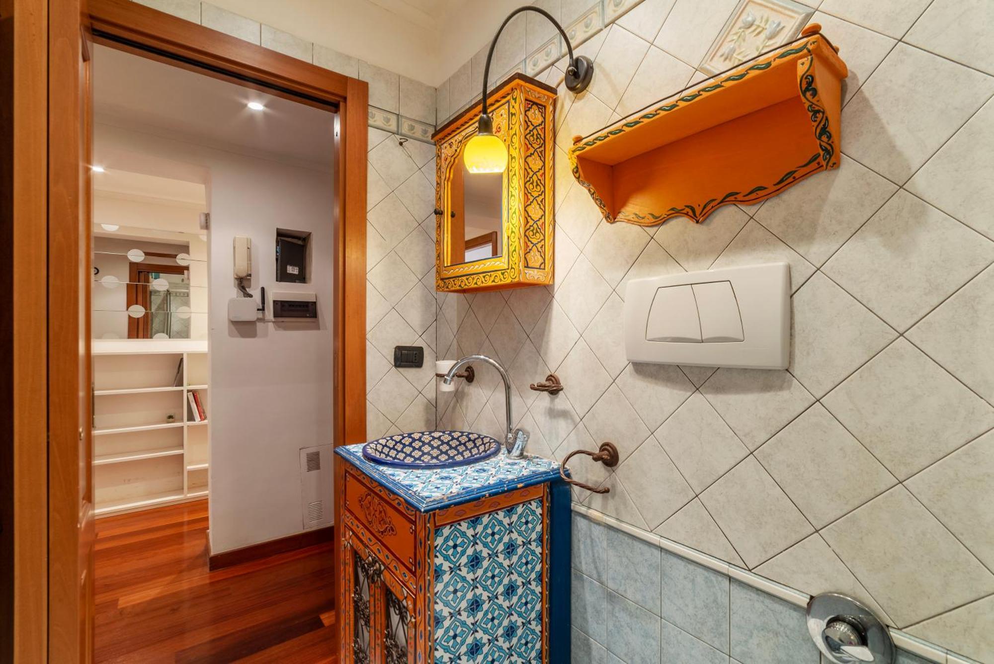 Termini Live Laugh & Apartamento